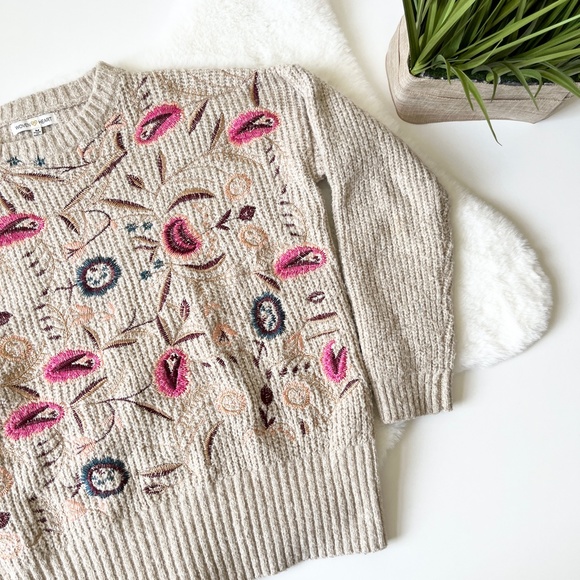 Woven Heart Chunky Knit Floral Embroidered Sweater Cable Knit Oatmeal Medium - Picture 2 of 5